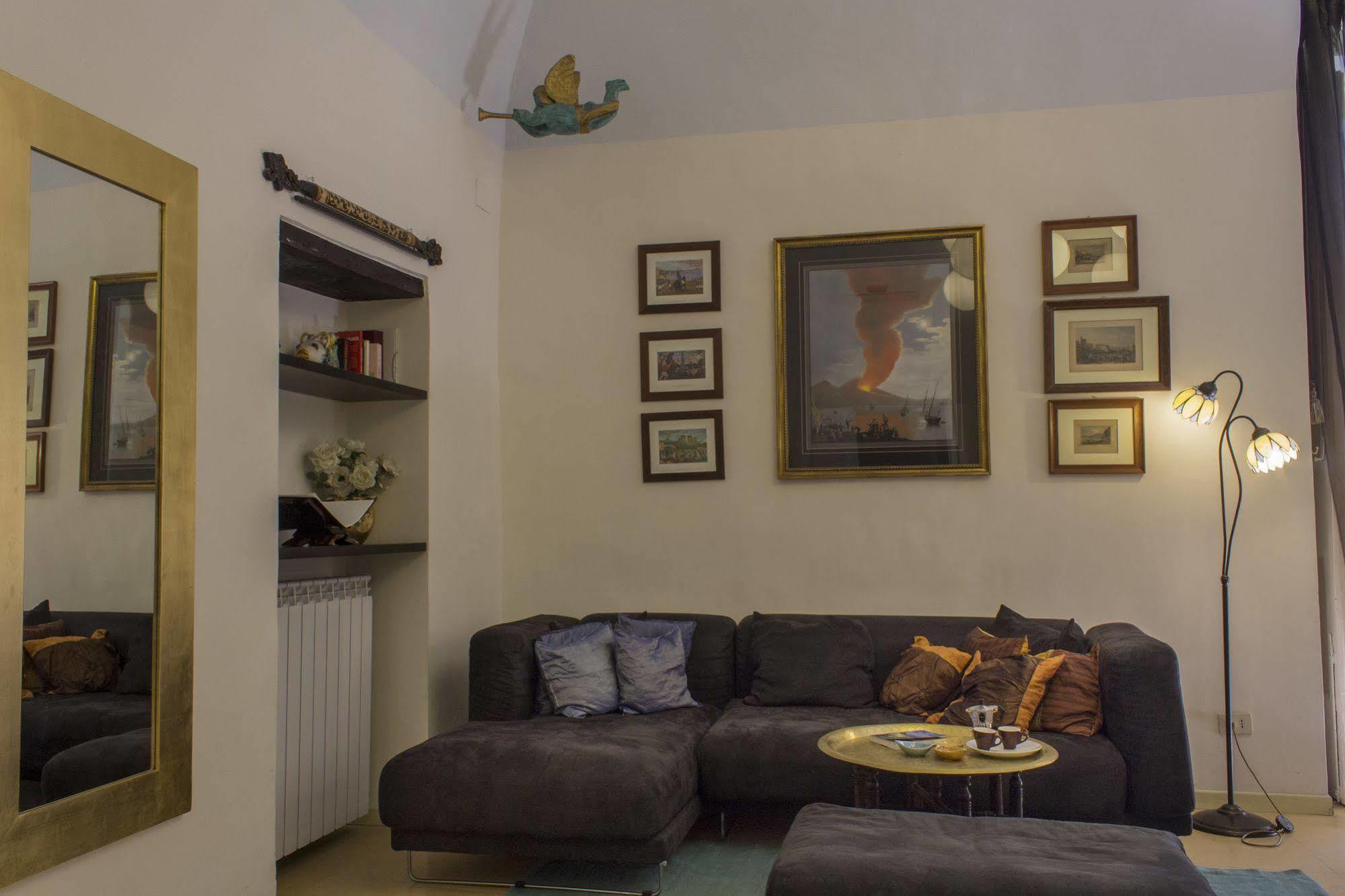ดีเลตโต อะ นาโปลี Bed & Breakfast เนเปิลส์ ภายนอก รูปภาพ